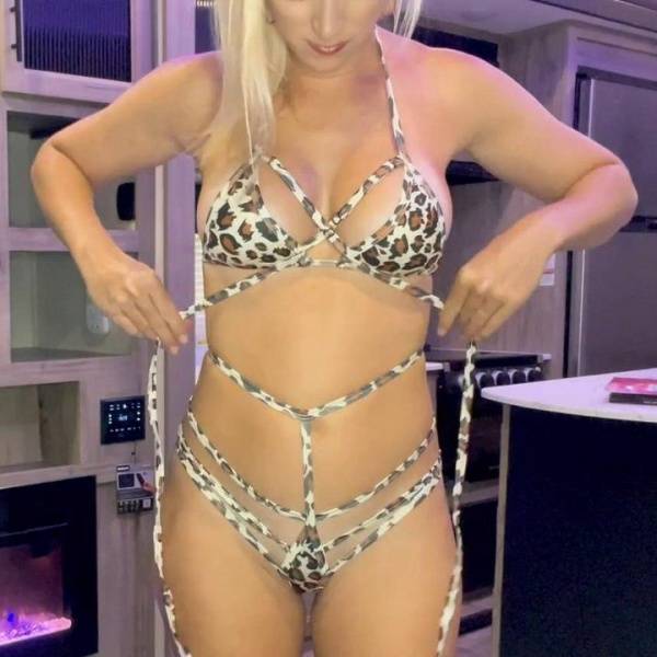 Vicky Stark Sexy Tiger Bikini Try On Onlyfans Video Leaked on chickinfo.com