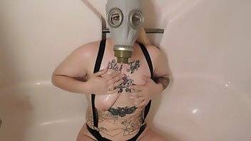 Lanabea gas mask baby oil masturbation tattoos xxx free manyvids porn video on chickinfo.com
