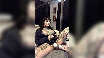 Tigerlillysuicide gamer girl distracted by hitachi xxx video on chickinfo.com