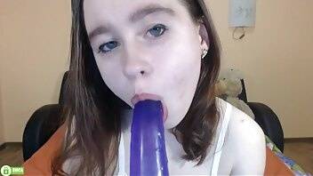 Sophie beauty suck dildo and tityfuck xxx video on chickinfo.com