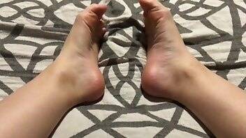 Goddessvioletta hot wax and lotion foot rub xxx video on chickinfo.com