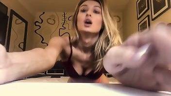 Natalia Starr krasuktsya in front of the camera premium free cam snapchat & manyvids porn videos on chickinfo.com