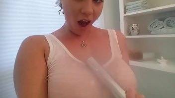 Anabelle Pync dabbles in the bathroom premium free cam snapchat & manyvids porn videos on chickinfo.com