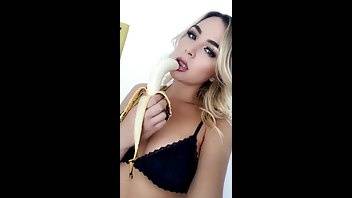 Blair Williams eats a banana premium free cam snapchat & manyvids porn videos on chickinfo.com
