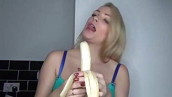 Penny lee eating banana xxx premium manyvids porn videos on chickinfo.com