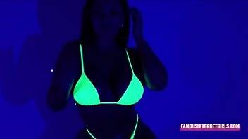 Genesis Lopez Nude Glow Paint Videos Leak New XXX Premium Porn on chickinfo.com