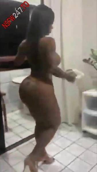 Valentina Ferraz cleaning naked porn videos on chickinfo.com