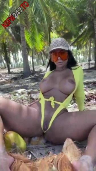 Valentina Ferraz outdoor naked onlyfans porn videos on chickinfo.com