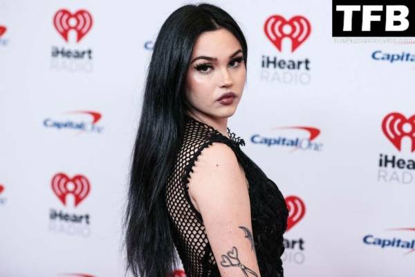 Maggie Lindemann Flaunts Her Sexy Legs & Tits at the iHeartRadio Music Festival on chickinfo.com