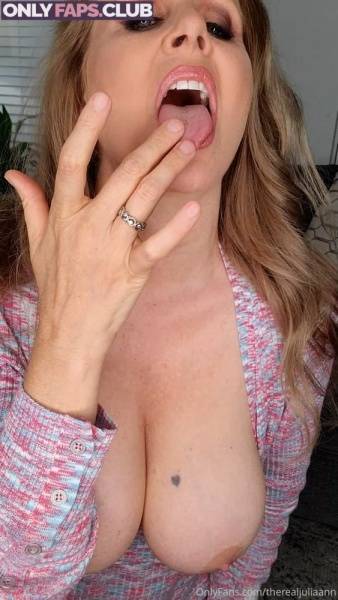 Therealjuliaann OnlyFans Leaks (26 Photos) on chickinfo.com