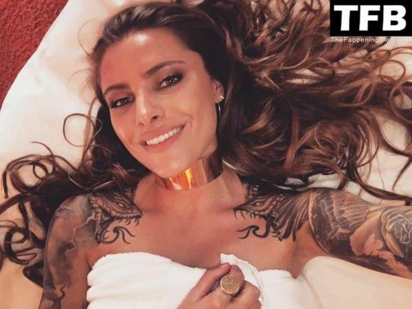 Sophia Thomalla Nude & Sexy Collection – Part 3 on chickinfo.com