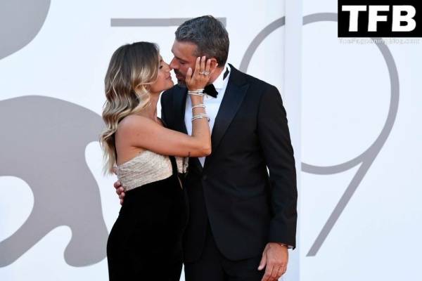 Cristina Marino Showcases Her Sexy Tits at the 79th Venice International Film Festival on chickinfo.com