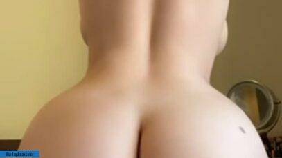 Skinny Naked Big ass on chickinfo.com