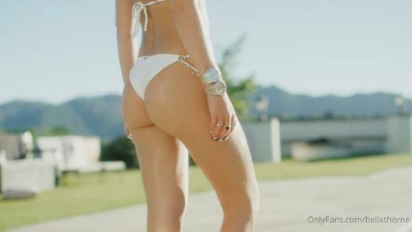 Bella Thorne Pool Bikini Onlyfans Video Leaked on chickinfo.com
