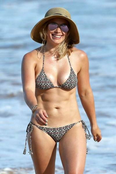 Hilary Duff Paparazzi Bikini Beach Set Leaked - Usa on chickinfo.com