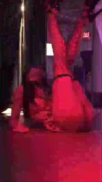Reya Sunshine striptease in the club snapchat premium xxx porn videos on chickinfo.com