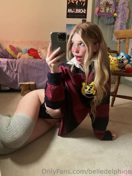 Belle Delphine Thong Ass Sonichu Selfie Onlyfans Set Leaked on chickinfo.com