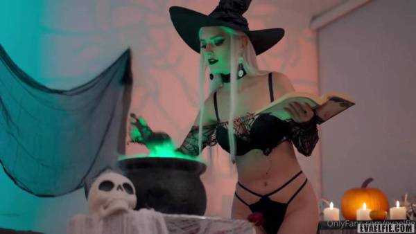 Eva Elfie Blowjob Witch Cosplay OnlyFans Video Leaked on chickinfo.com