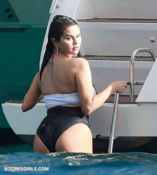 Selena Gomez Nude Latina - Selena Nude Videos Latina on chickinfo.com