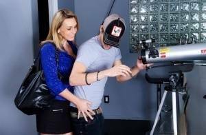 British cougar Tanya Tate seduces a young man while he is watching the stars - Britain on chickinfo.com