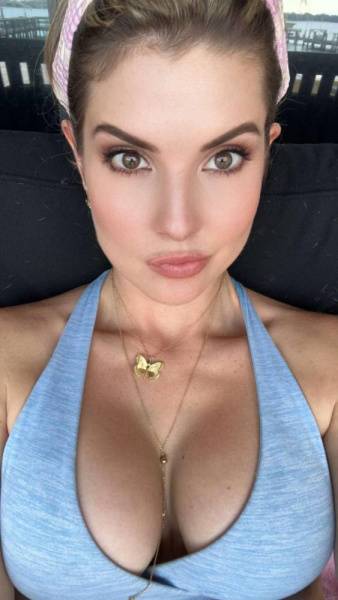 Amanda Cerny Sexy Boobs Cleavage Onlyfans Set Leaked - Usa on chickinfo.com