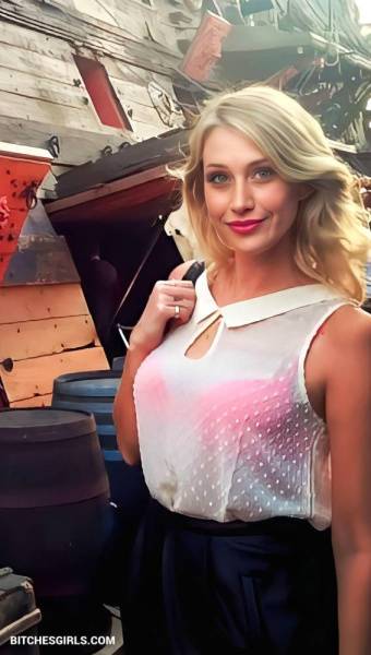 Maude Garrett Youtube Naked Influencer - Maude on chickinfo.com