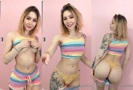 Luxlo Cosplay Yellow Thong Ass Tease Video Leaked on chickinfo.com