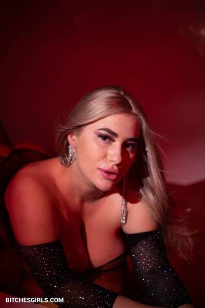 Alpinegold - Karina Sweet Onlyfans Leaked Photos on chickinfo.com