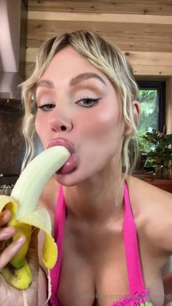 Sara Jean Underwood Banana Blowjob OnlyFans Video Leaked - Usa on chickinfo.com