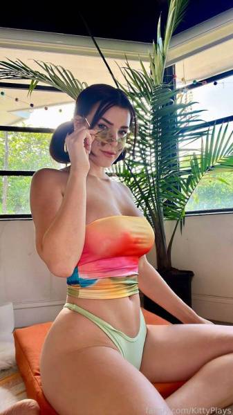 KittyPlays Sexy Colorful Top Thong Fansly Set Leaked on chickinfo.com