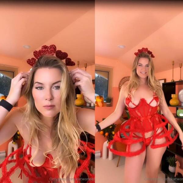 Kat Wonders Valentine’s Day Lingerie Haul Onlyfans Video on chickinfo.com