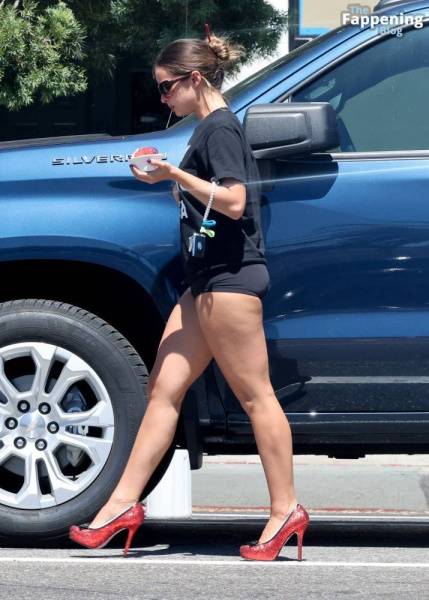 Addison Rae Rocks Bold “Lady Gaga” Tee and Red Heels in Los Angeles (27 Photos) - Los Angeles on chickinfo.com